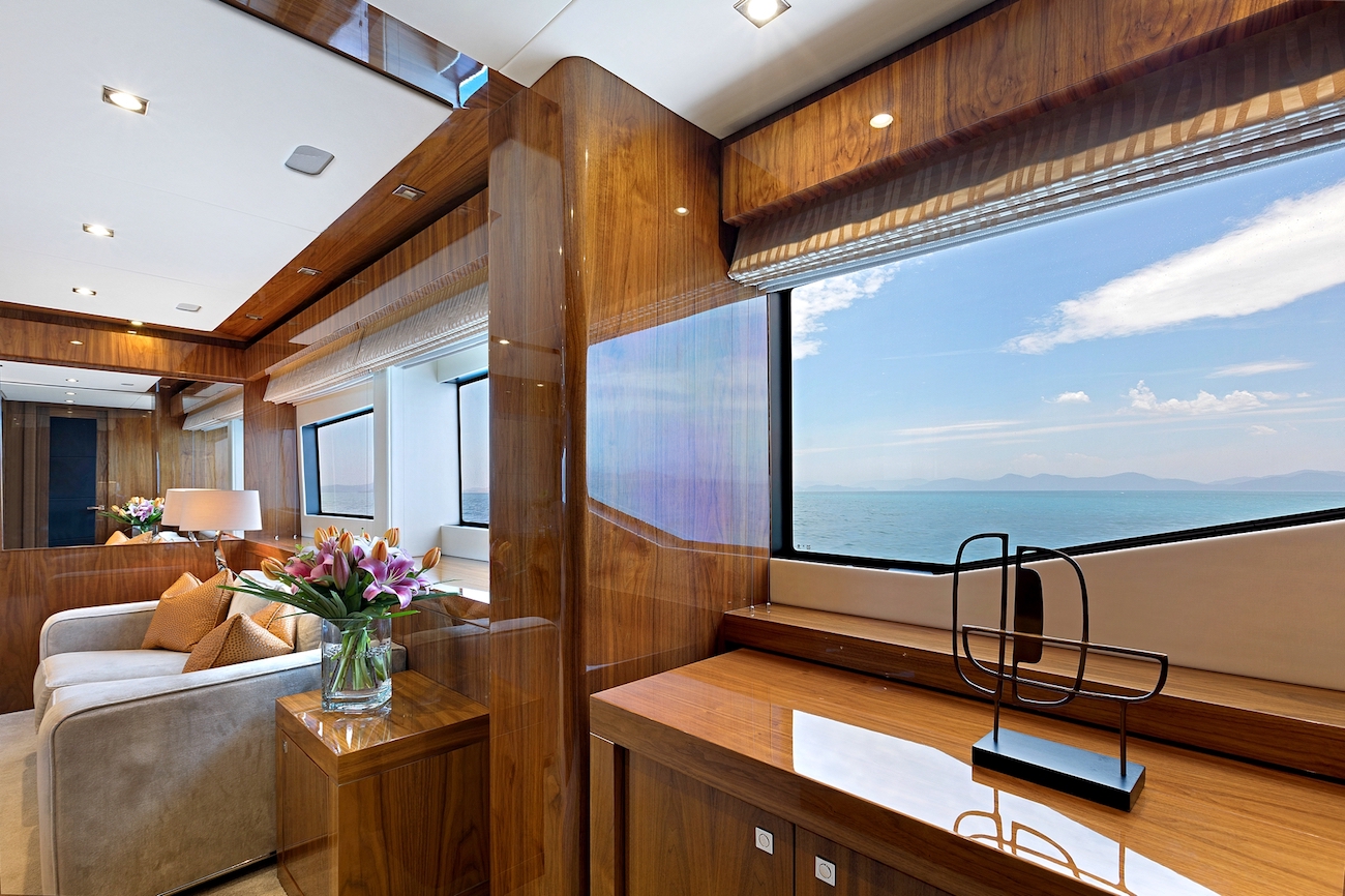 RASCAL Yacht Charter Details, Sunseeker CHARTERWORLD Luxury Superyachts